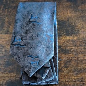 Moore's Tie